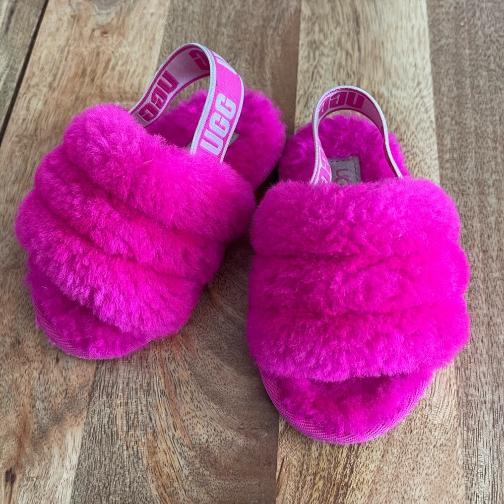 UGG Kids Neon Pink Fluffy Sandals